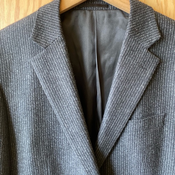 WOW! Vintage ‘80’s men’s Italian pinstripe blazer - Picture 2 of 10